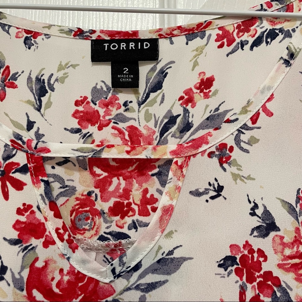 Torrid Floral Blouse - Picture 6 of 8
